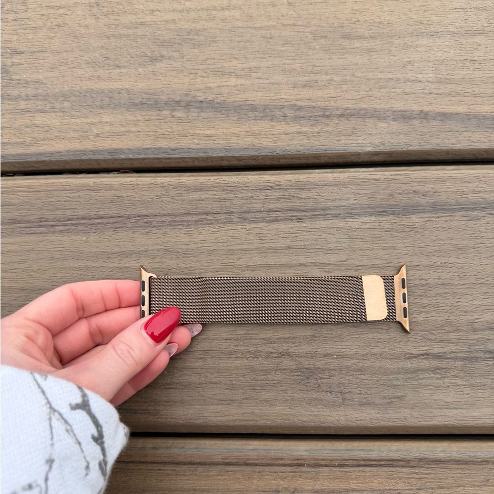 44mm Apple Watch Gold Milanese Loop